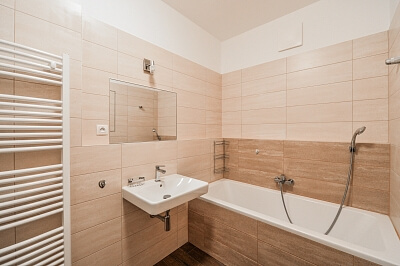 U Mlýnského kanálu, Karlín - Prague 8 | Rent, Apartment One-bedroom (2+kk), 65 m²