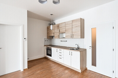 U Mlýnského kanálu, Karlín - Prague 8 | Rent, Apartment One-bedroom (2+kk), 65 m²