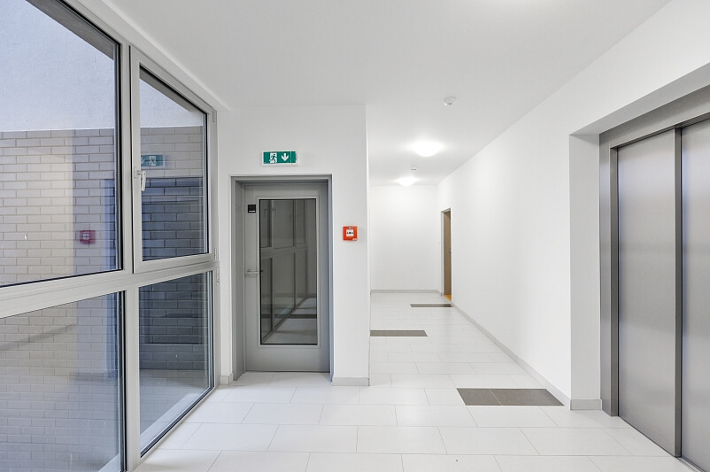 Učňovská, Hrdlořezy - Prague 9 | Rent, Apartment Studio (1+kk), 59 m²