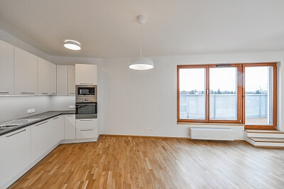 U Hranic, Strašnice - Praha 10 | Pronájem, Byt 3+kk, 116 m²