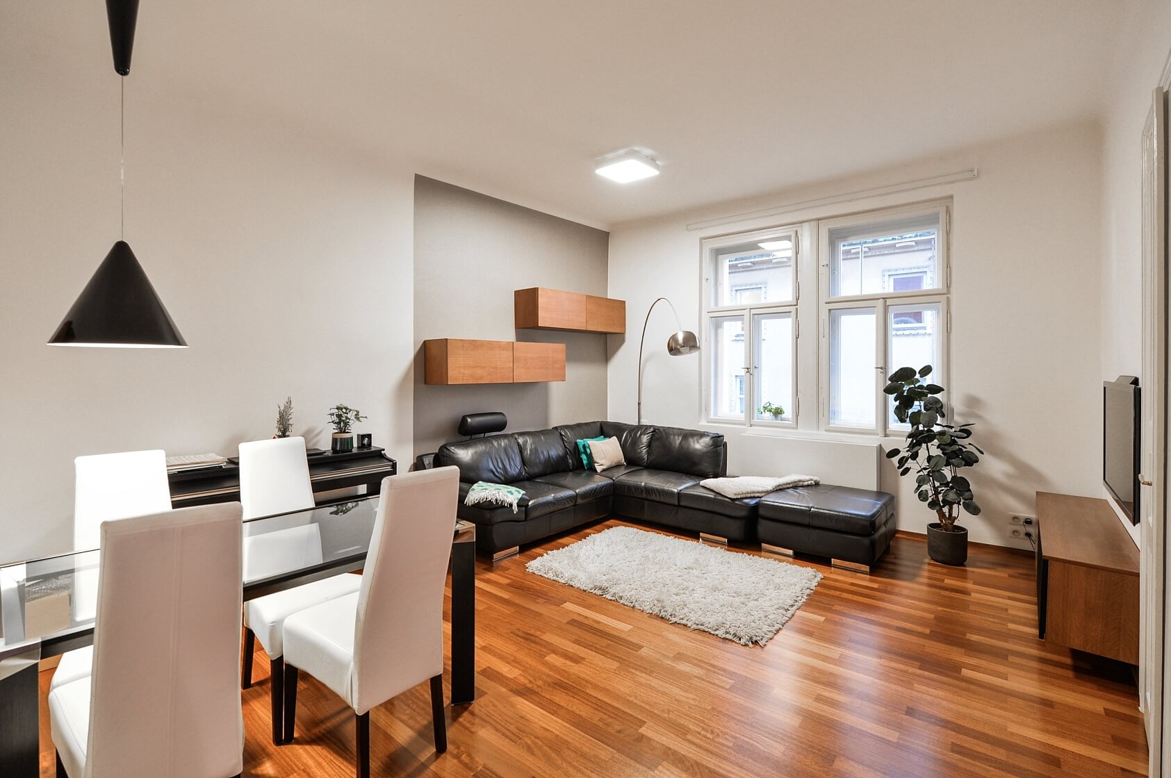 Na Poříčním právu, Nové Město - Prague 2 | Rent, Apartment One-bedroom (2+kk), 50 m²