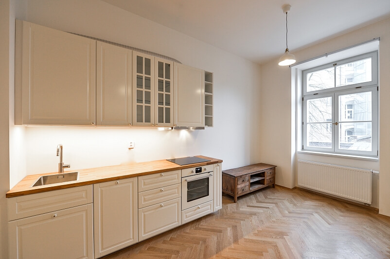 Korunovační, Bubeneč - Praha 7 | Pronájem, Byt 2+kk, 48 m²