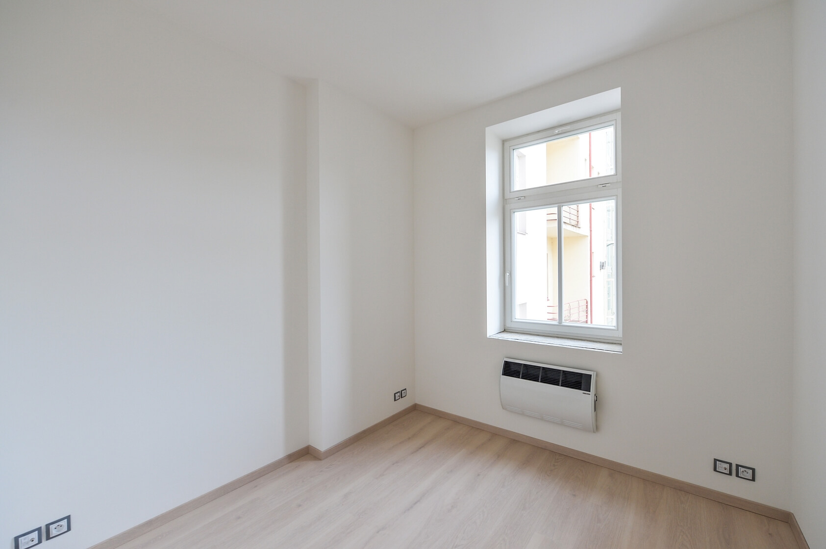 Ovenecká, Holešovice - Prague 7 | Rent, Apartment One-bedroom (2+kk), 40 m²