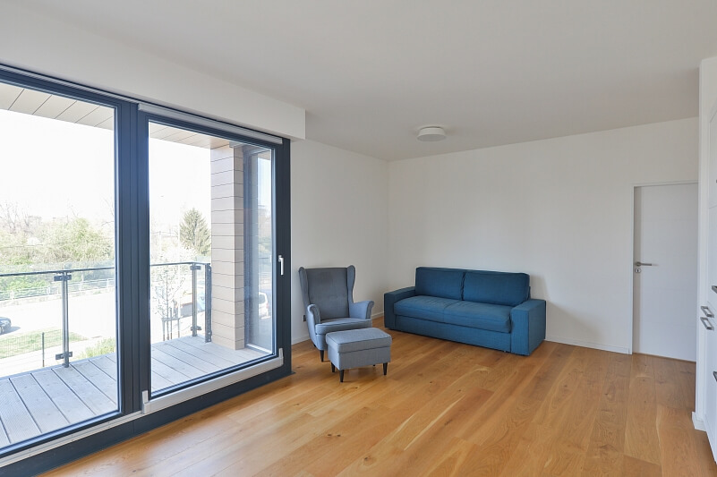 Menclova, Libeň - Prague 8 | Rent, Apartment One-bedroom (2+kk), 59 m²