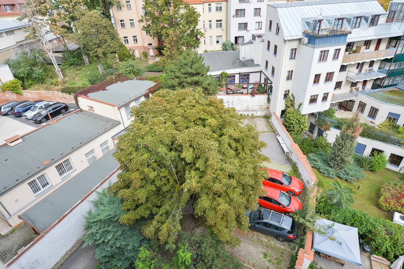 Rybalkova, Vršovice - Prague 10 | Rent, Apartment One-bedroom (2+kk), 82 m²