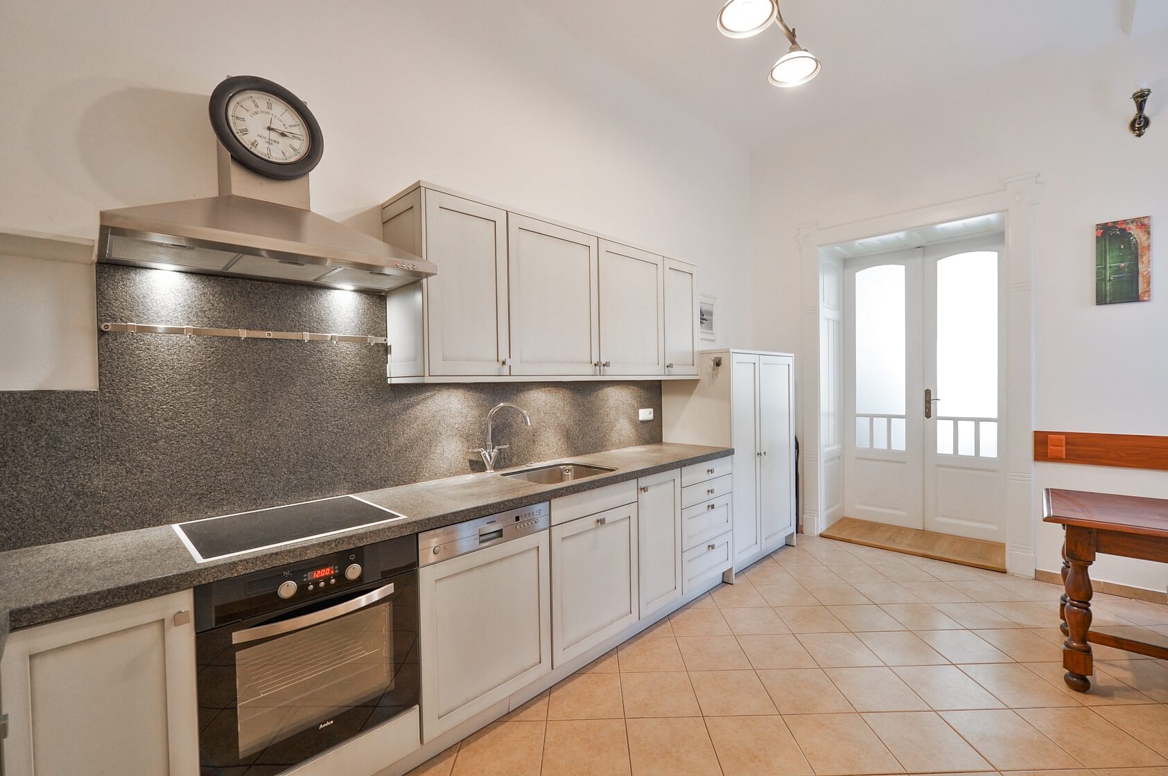 Senovážné náměstí, Nové Město - Praha 1 | Pronájem, Byt 2+1, 76 m²