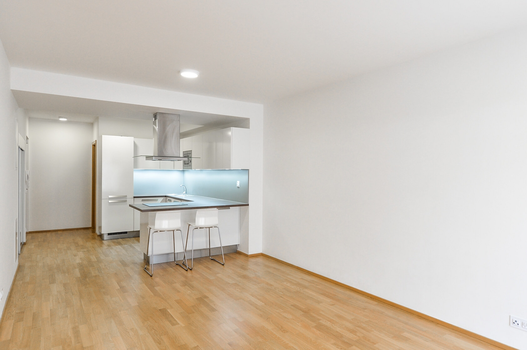 Za Karlínským přístavem, Karlín - Prague 8 | Rent, Apartment One-bedroom (2+kk), 56 m²