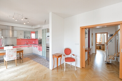 Gutova, Strašnice - Praha 10 | Prodej, Byt 5+kk, 162 m²