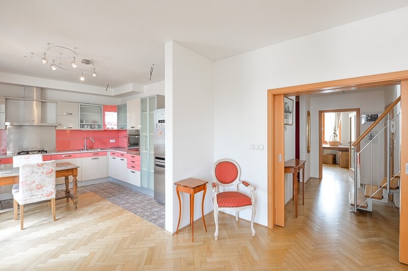 Gutova, Strašnice - Prague 10 | Sale, Apartment Four-bedroom (5+kk), 162 m²