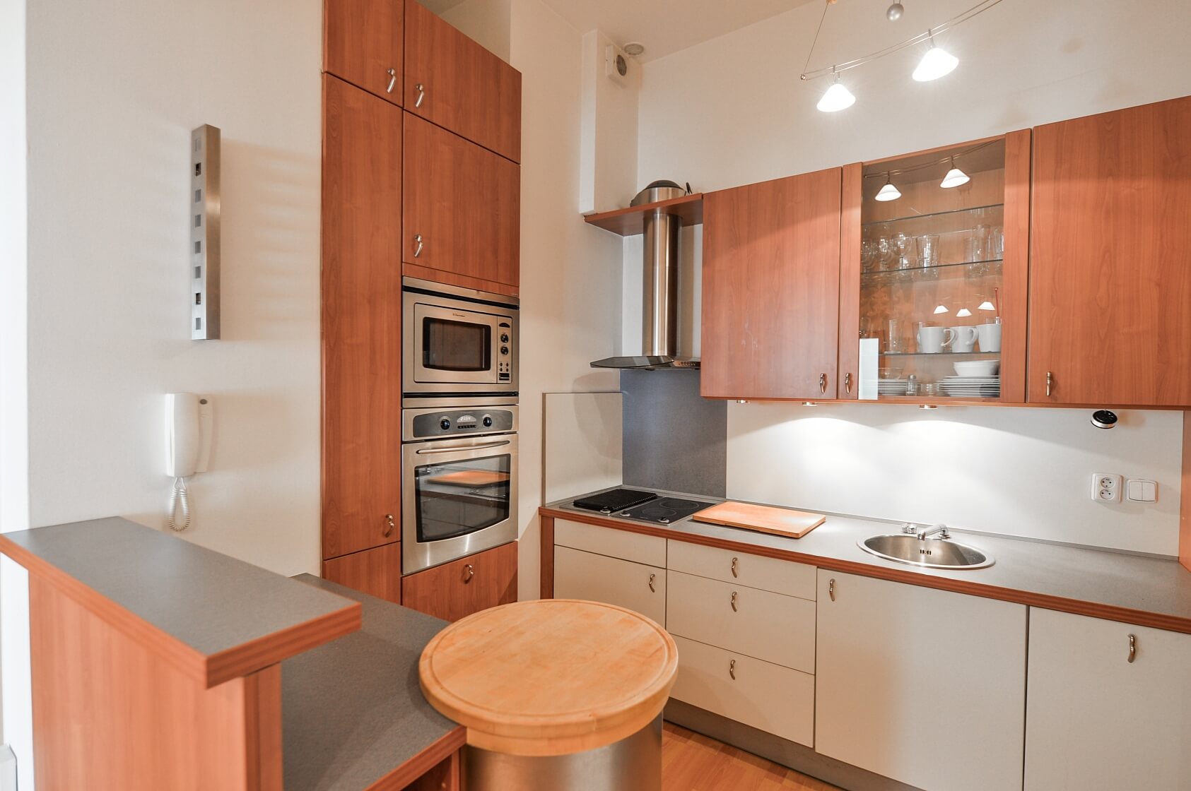 Kaprova, Staré Město - Prague 1 | Rent, Apartment One-bedroom (2+1), 65 m²