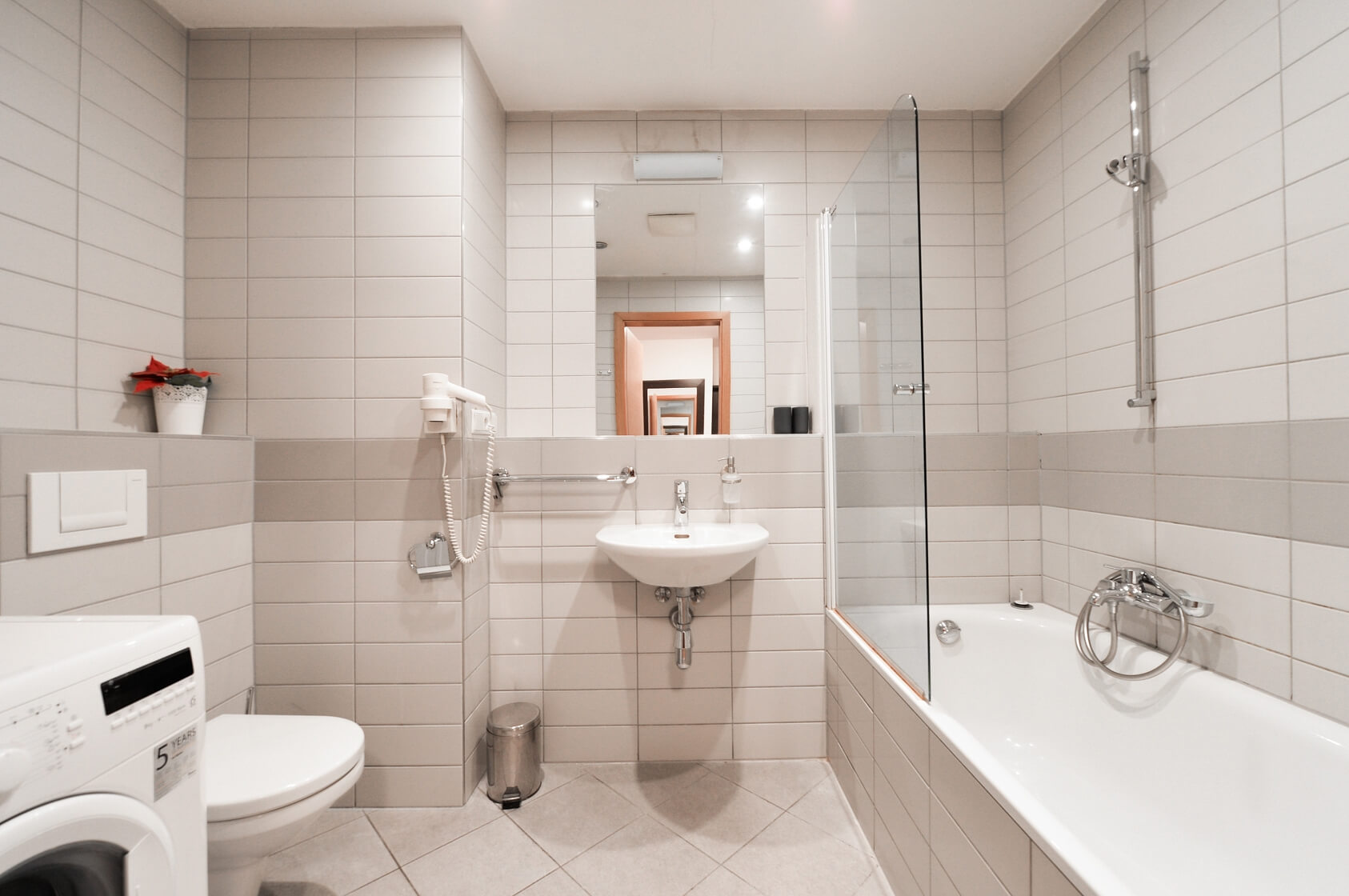 Karla Engliše, Smíchov - Prague 5 | Rent, Apartment One-bedroom (2+kk), 68 m²