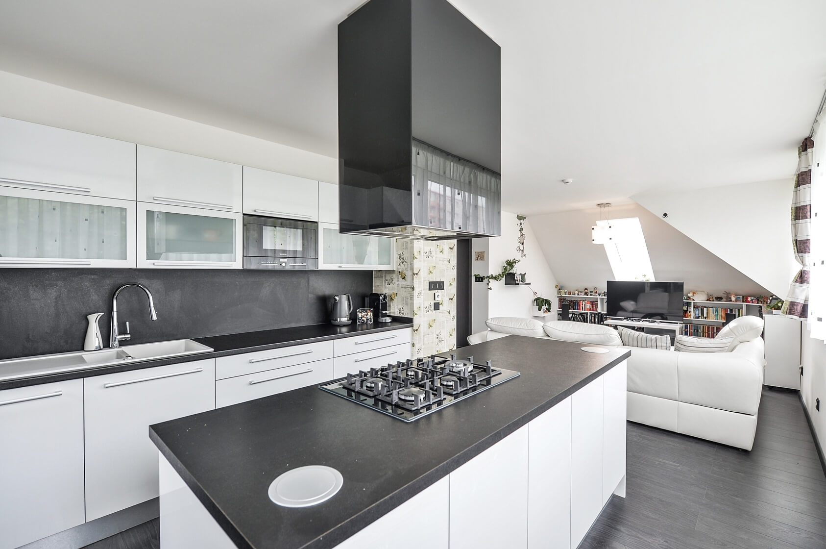 K Lánu, Vokovice - Praha 6 | Prodej, Byt 3+kk, 93 m²