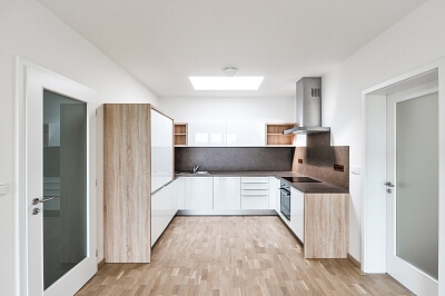 Pod Šmukýřkou, Košíře - Prague 5 | Rent, Apartment Two-bedroom (3+kk), 100 m²