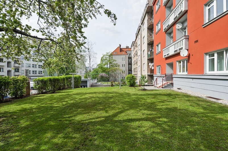 Sevřená, Nusle - Praha 4 | Pronájem, Byt 1+1, 56 m²