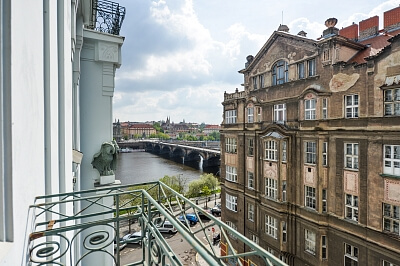 Janáčkovo nábřeží, Smíchov - Prague 5 | Rent, Apartment Two-bedroom (3+kk), 99 m²