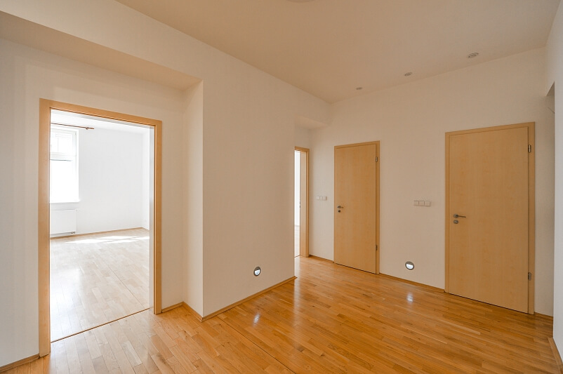 Janáčkovo nábřeží, Smíchov - Prague 5 | Rent, Apartment Two-bedroom (3+kk), 99 m²