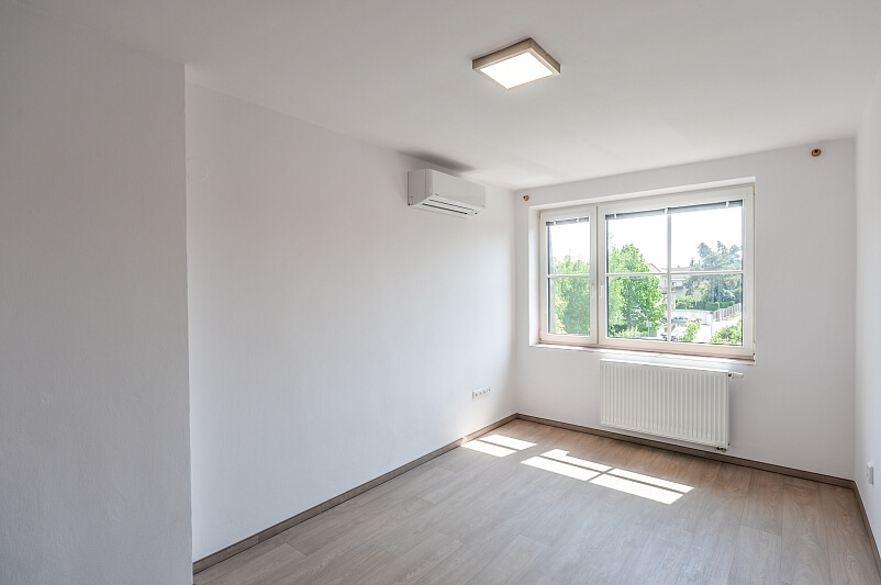 Milíčovská, Újezd u Průhonic - Prague 4 | Rent, Apartment Three-bedroom (4+kk), 110 m²