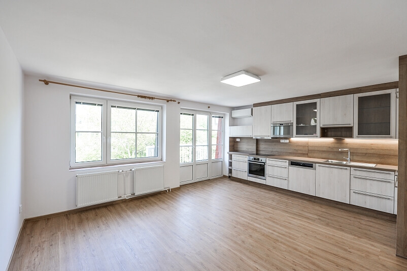 Milíčovská, Újezd u Průhonic - Prague 4 | Rent, Apartment Three-bedroom (4+kk), 110 m²
