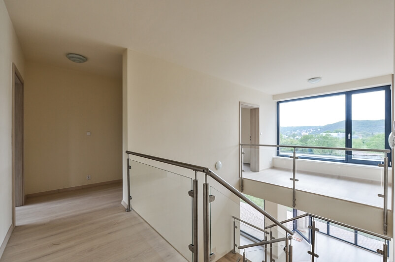 V Mokřinách, Hodkovičky - Praha 4 | Pronájem, Rodinný dům 6+kk, 200 m²