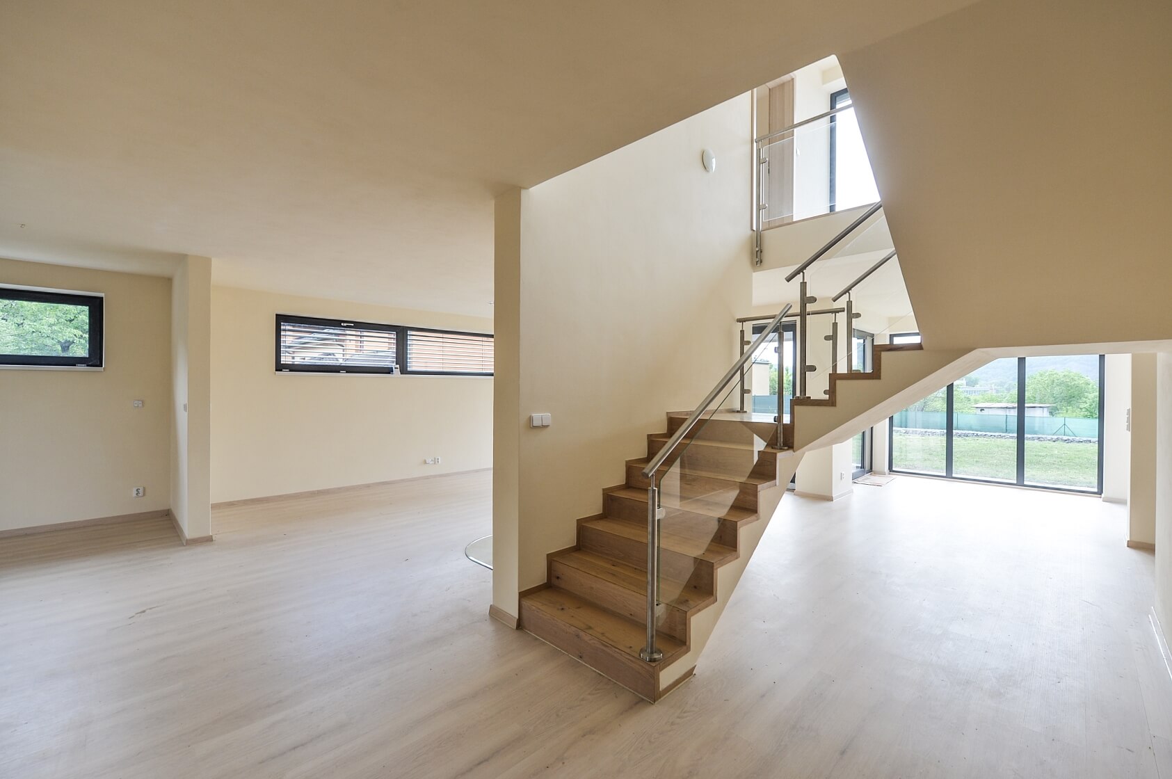 V Mokřinách, Hodkovičky - Praha 4 | Pronájem, Rodinný dům 6+kk, 200 m²