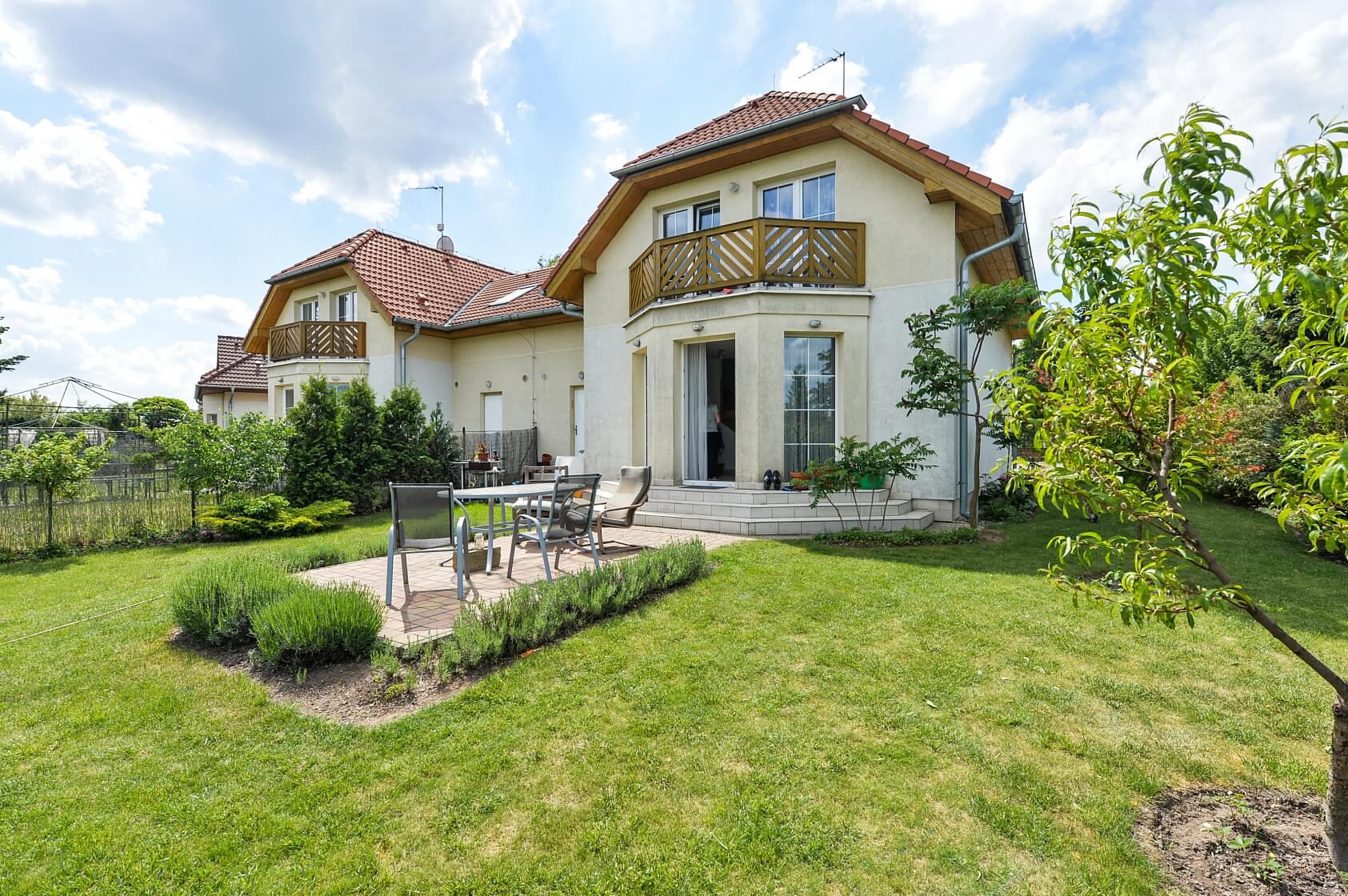 Jasanová, Hostivice - Praha-západ | Rent, House Three-bedroom (4+kk), 160 m²