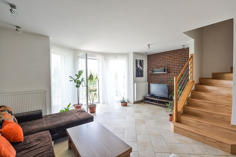 Jasanová, Hostivice - Praha-západ | Rent, House Three-bedroom (4+kk), 160 m²