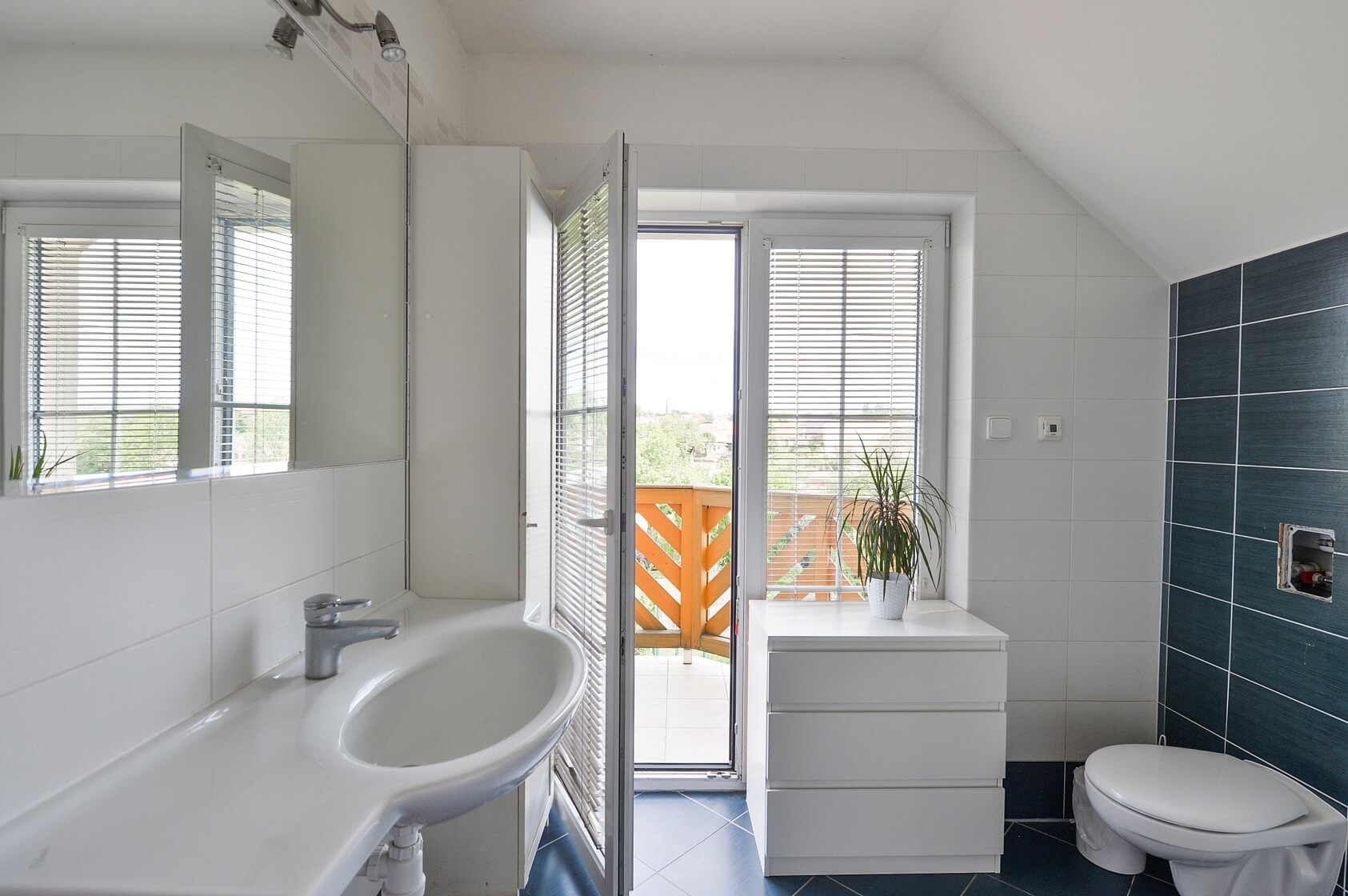 Jasanová, Hostivice - Praha-západ | Rent, House Three-bedroom (4+kk), 160 m²