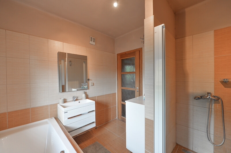 Drahenický Málkov, Blatná - Strakonice | Sale, House Three-bedroom (4+kk), 137 m²