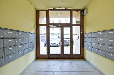 Drahobejlova, Libeň - Prague 9 | Rent, Apartment One-bedroom (2+kk), 65 m²