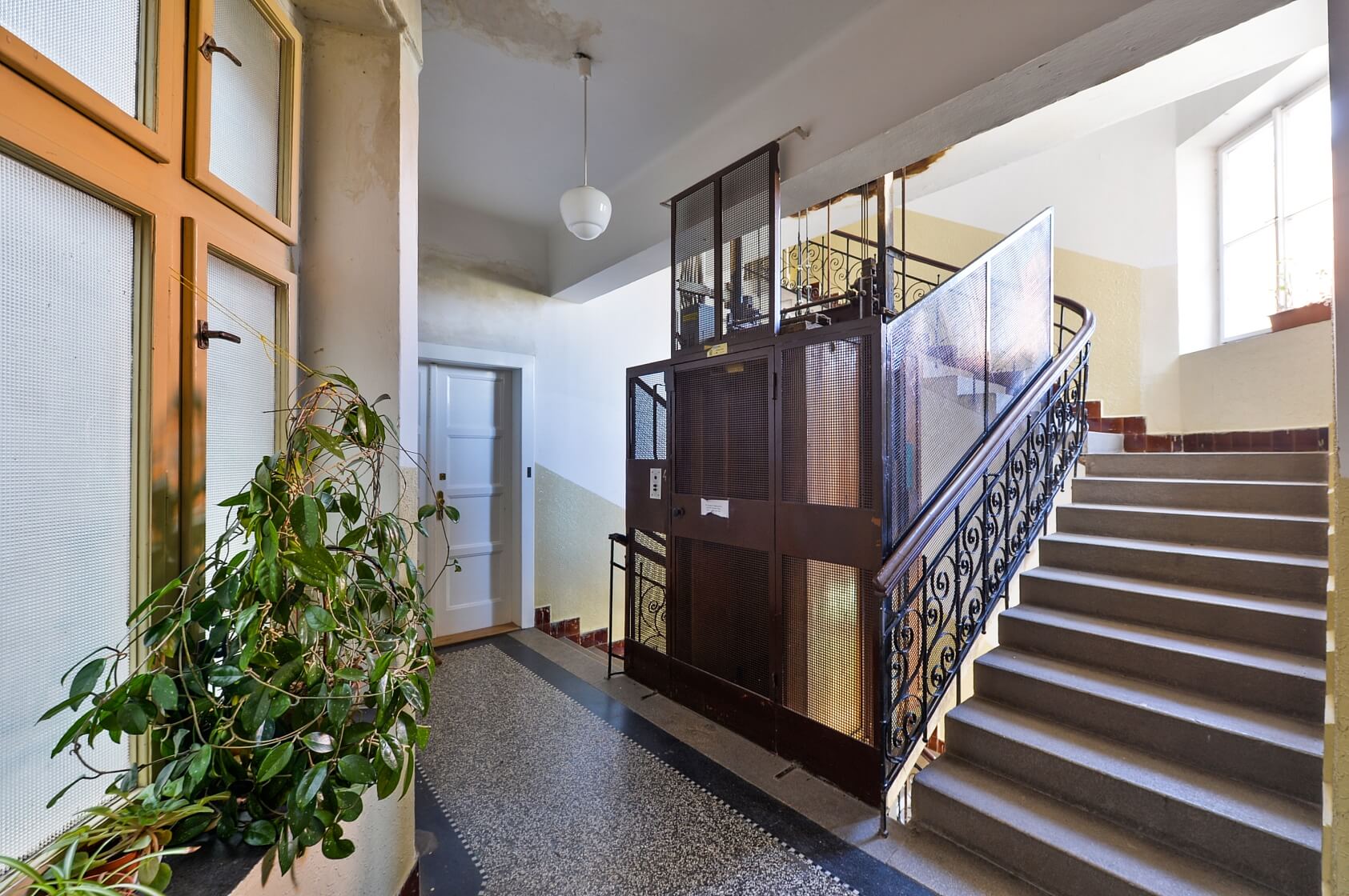 Nad Královskou oborou, Bubeneč - Prague 7 | Sale, Apartment Two-bedroom (3+1), 114 m²