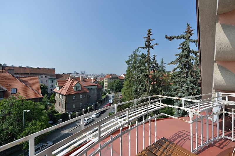 Na Šafránce, Vinohrady - Prague 10 | Rent, Apartment One-bedroom (2+1), 85 m²