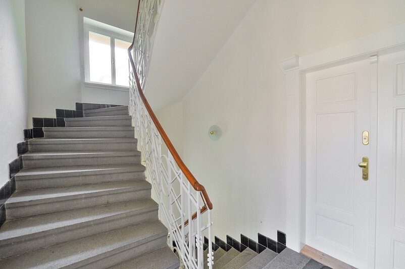 Na Šafránce, Vinohrady - Prague 10 | Rent, Apartment One-bedroom (2+1), 85 m²