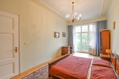 Salmovská, Nové Město - Prague 2 | Rent, Apartment Two-bedroom (3+1), 98 m²