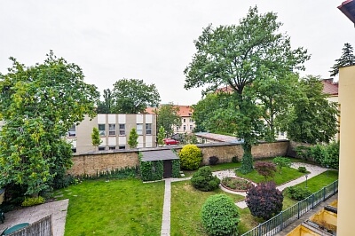 Salmovská, Nové Město - Prague 2 | Rent, Apartment Two-bedroom (3+1), 98 m²