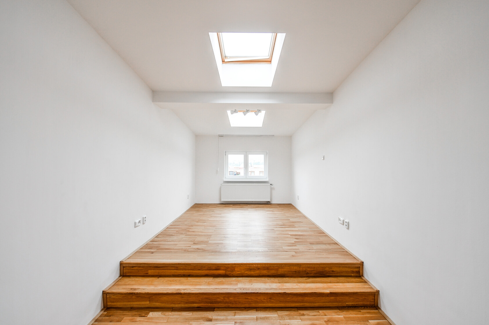 Moskevská, Vršovice - Prague 10 | Rent, Apartment Two-bedroom (3+kk), 105 m²