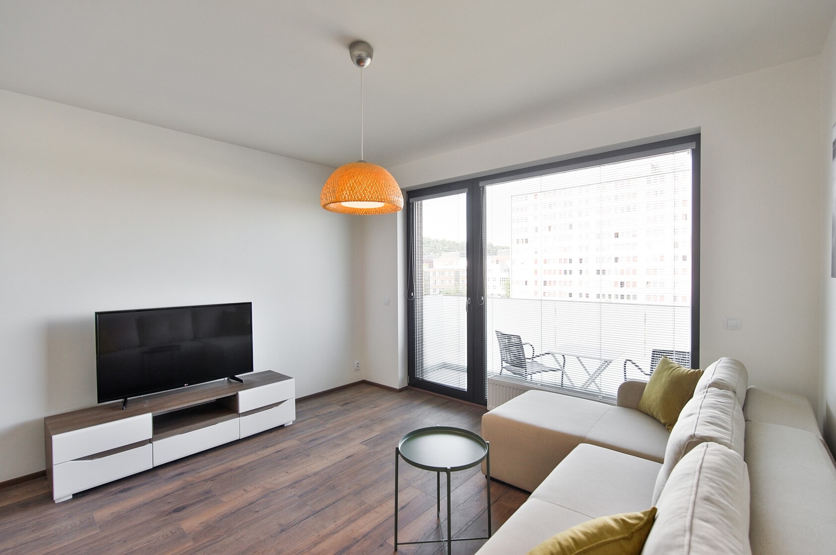 Nekvasilova, Karlín - Praha 8 | Pronájem, Byt 2+kk, 55 m²