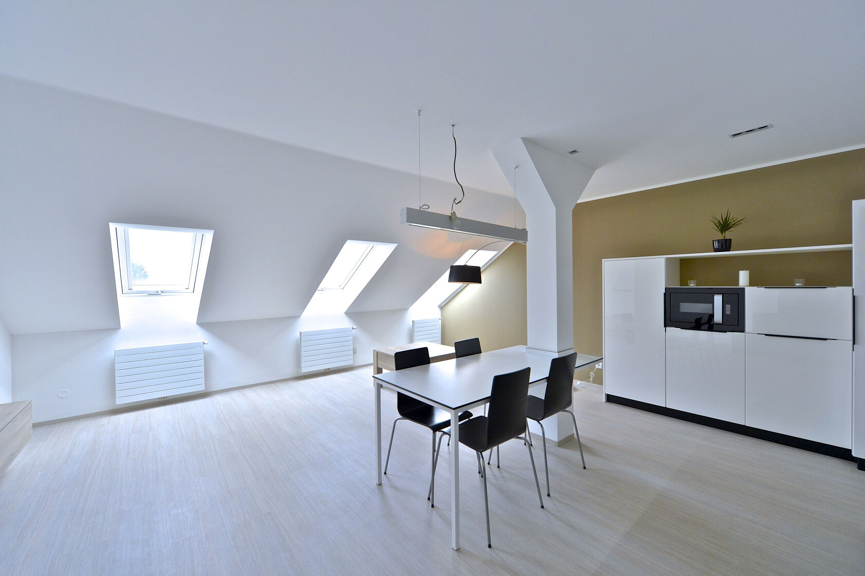 Ortenovo náměstí, Holešovice - Prague 7 | Rent, Apartment Two-bedroom (3+kk), 90 m²