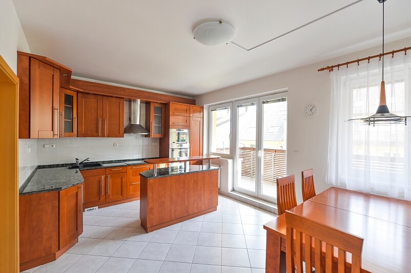 Na Fialce II, Řepy - Prague 6 | Rent, House Four-bedroom (5+1), 230 m²