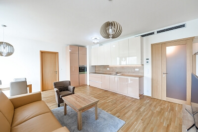 Sanderova, Holešovice - Prague 7 | Rent, Apartment One-bedroom (2+kk), 73 m²