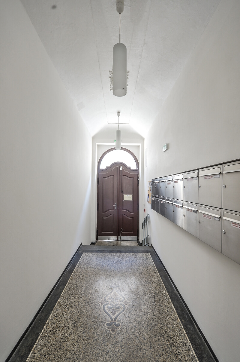 Pod Slovany, Nové Město - Prague 2 | Rent, Apartment One-bedroom (2+kk), 59 m²