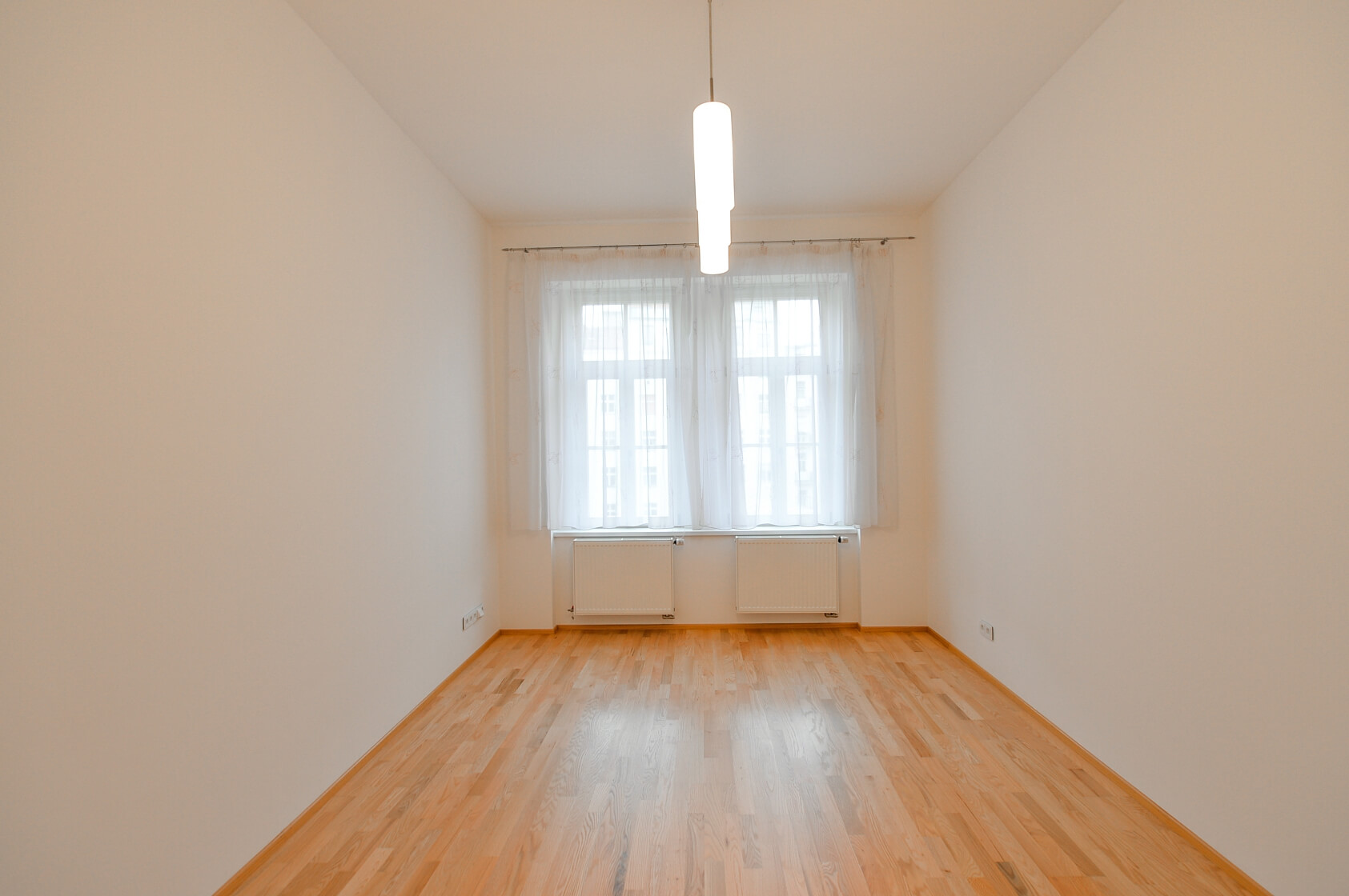 Pod Slovany, Nové Město - Praha 2 | Pronájem, Byt 3+kk, 86 m²