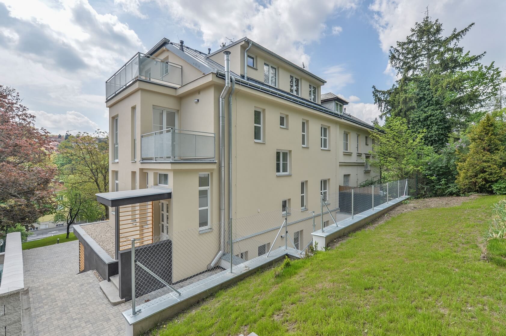 Plzeňská, Smíchov - Prague 5 | Rent, Apartment Three-bedroom (4+kk), 118 m²