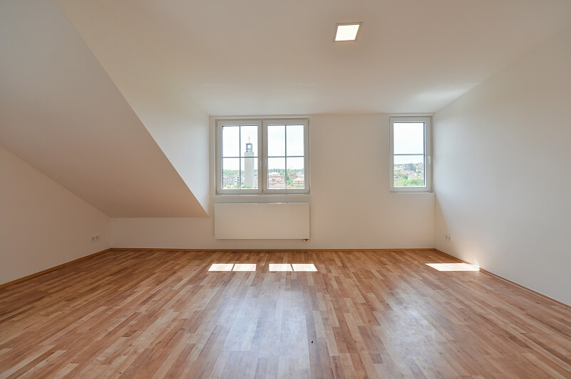 Plzeňská, Smíchov - Prague 5 | Rent, Apartment Three-bedroom (4+kk), 85 m²