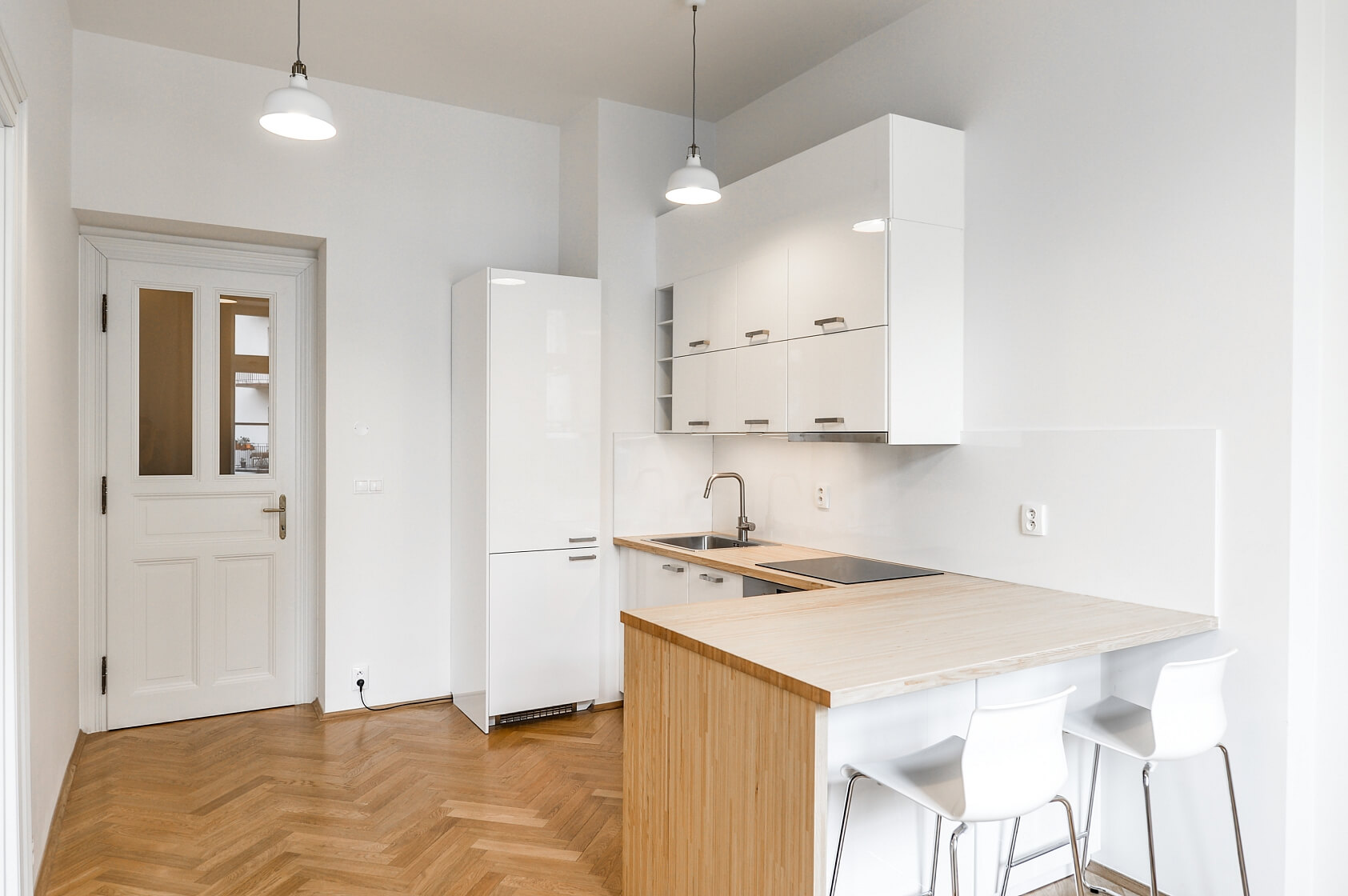 Korunovační, Bubeneč - Praha 7 | Pronájem, Byt 2+kk, 46 m²