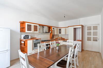 Eliášova, Bubeneč - Prague 6 | Sale, Apartment Three-bedroom (4+1), 145 m²