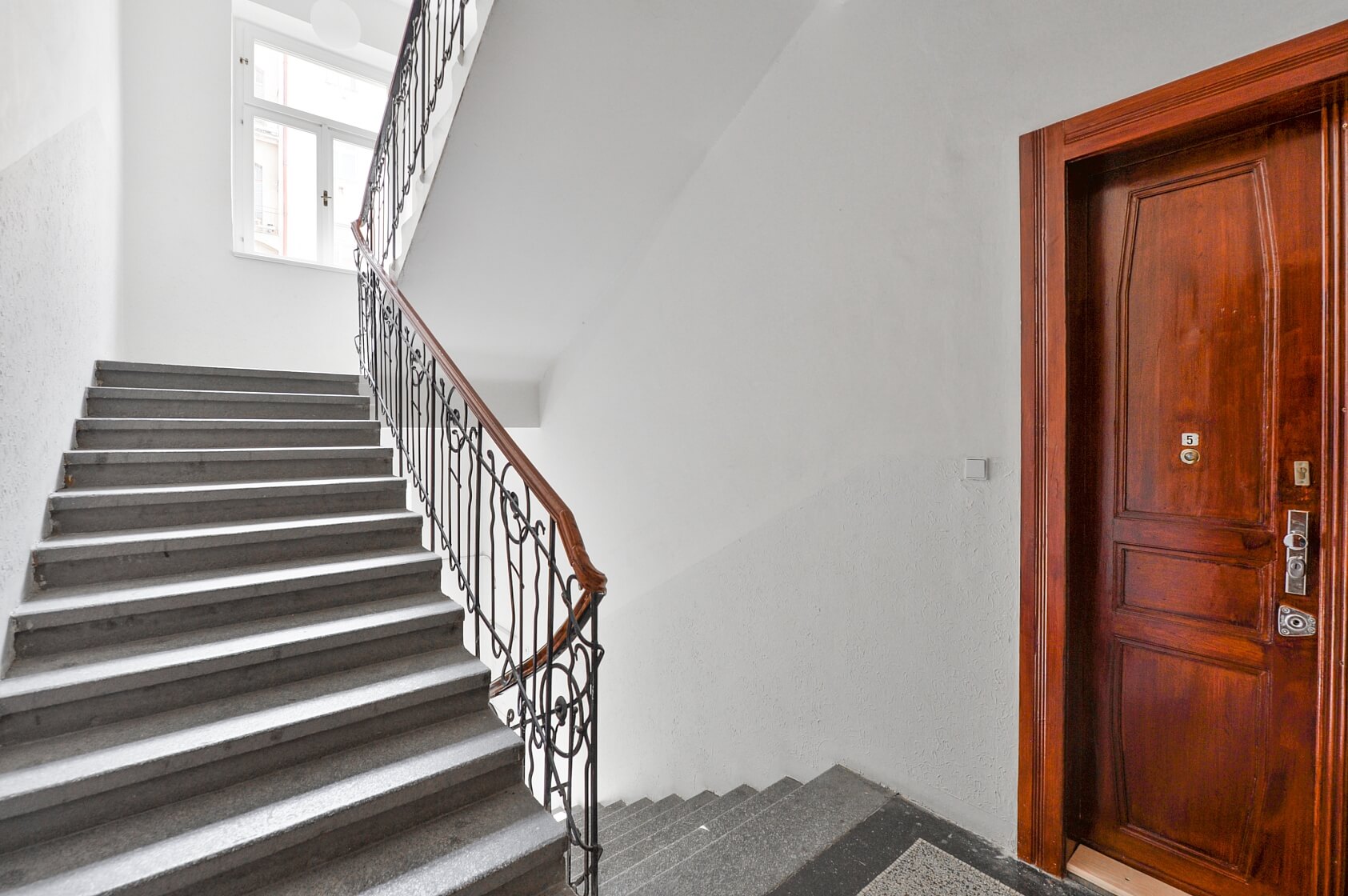 Jagellonská, Vinohrady - Prague 3 | Rent, Apartment One-bedroom (2+1), 92 m²