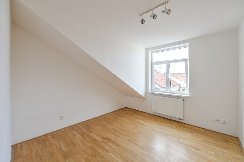 Moskevská, Vršovice - Praha 10 | Pronájem, Byt 2+kk, 47 m²