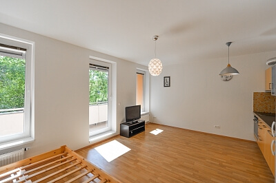 Ungarova, Malešice - Prague 10 | Rent, Apartment Studio (1+kk), 40 m²