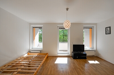 Ungarova, Malešice - Prague 10 | Rent, Apartment Studio (1+kk), 40 m²