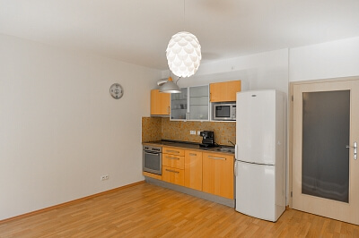 Ungarova, Malešice - Praha 10 | Pronájem, Byt 1+kk, 40 m²